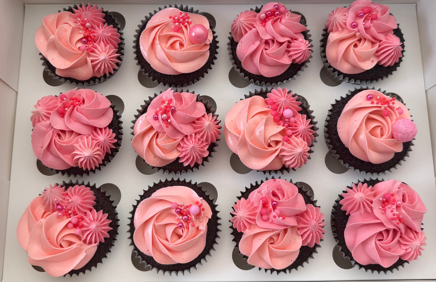 12 Cupcakes